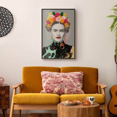 Plakat med Frida-portræt og blomster - Majestic Frida