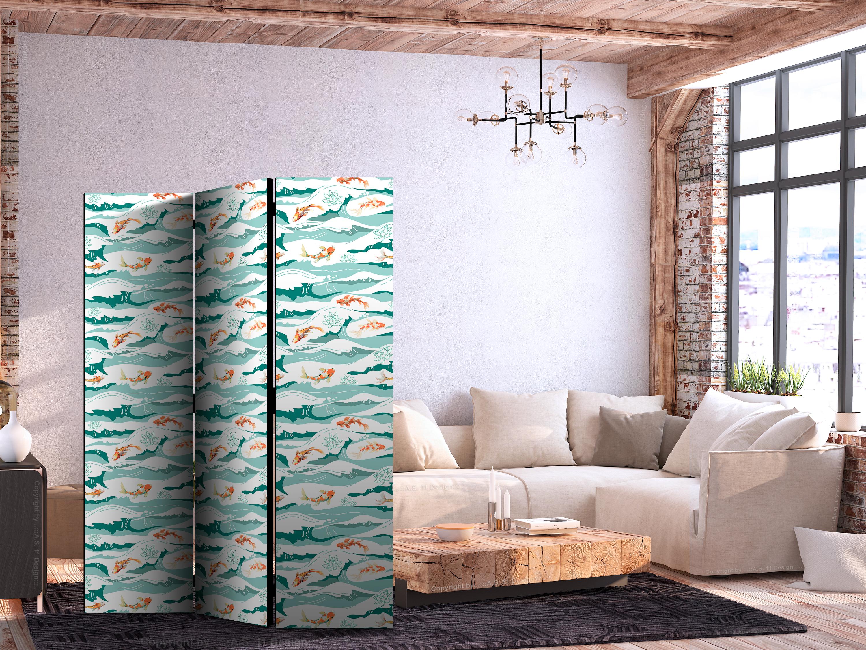 Rumdeler med fisk over bølgerne og åkander - 3 paneler 135 x 172 cm - 135 x 172 cm - Akustik billede