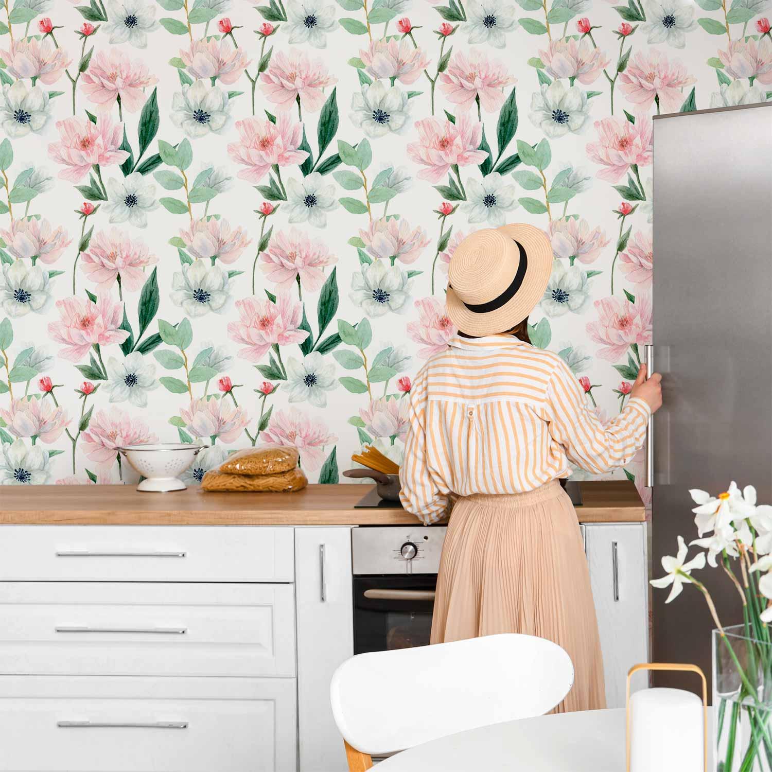 Blomstertapet med pæoner på hvid baggrund - 50 x 1000 cm - Vandtæt