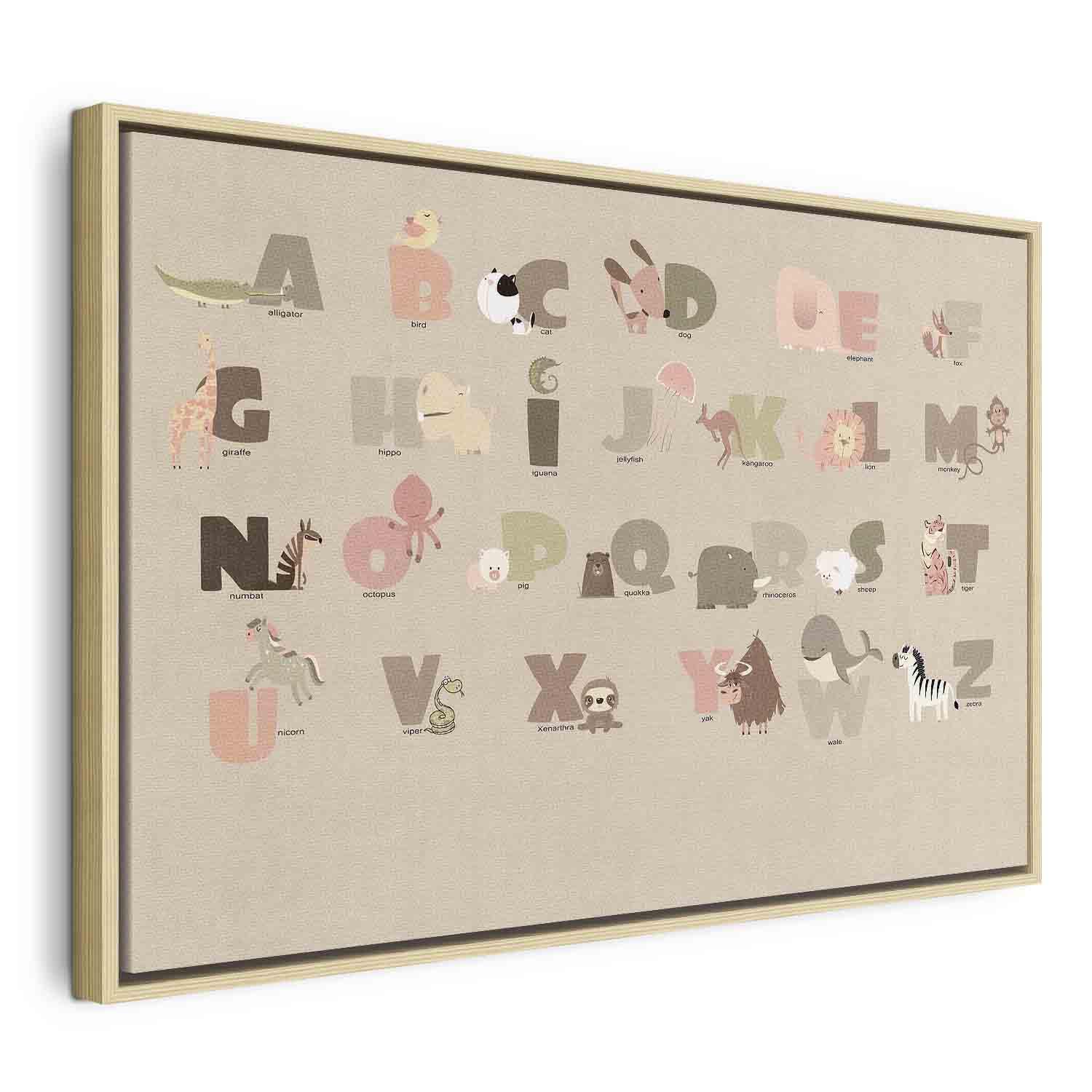 Billede på lærred - Zoo-alfabet med glade dyr og navne på beige baggrund - 120 x 80 cm - I en naturlig træramme