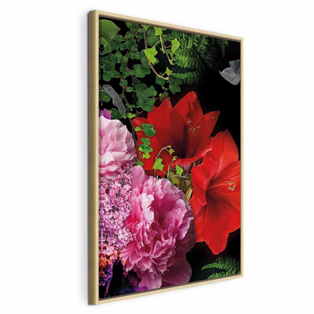 Lærredsbillede Floral Symphony lodret med blomstermotiv - 60 x 90 cm - I en naturlig træramme