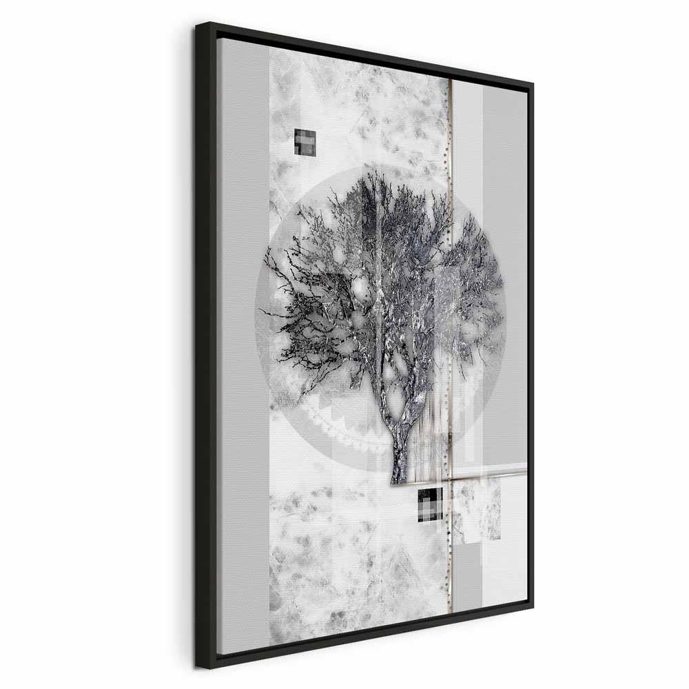 Billede på lærred - Sølvtræ 1 del lodret, abstrakt vægdekoration med træmotiv i grå nuancer - 40 x 60 cm - I en sort træramme