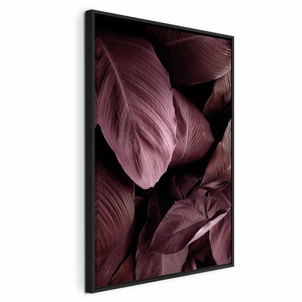 Lærredsbillede Velvet Leaves i 1 del - vertikalt billede med bladmotiv til væggen - 80 x 120 cm - I en sort træramme