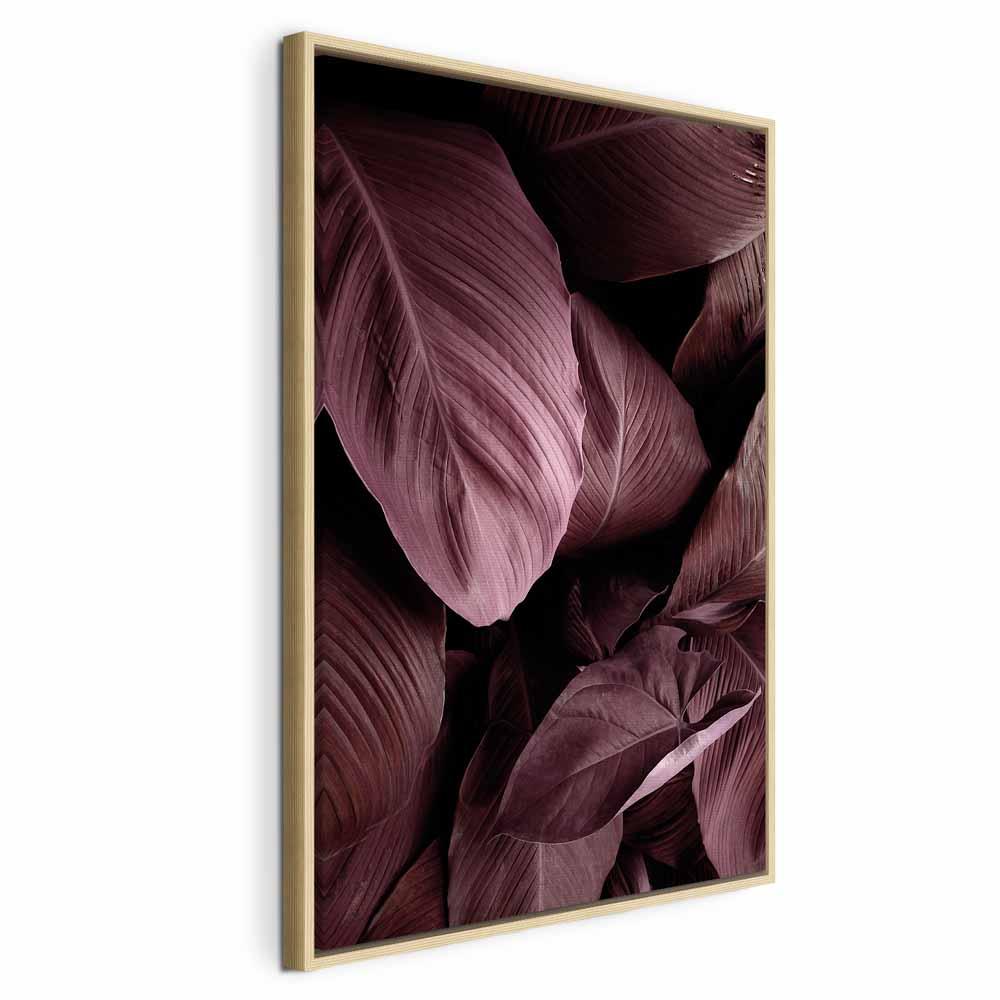 Lærredsbillede Velvet Leaves i 1 del - vertikalt billede med bladmotiv til væggen - 80 x 120 cm - I en naturlig træramme