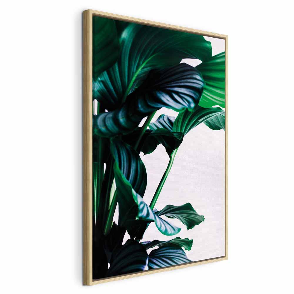 Lærredsbillede Springy Leaves - vertikalt vægbillede med bladmotiv i 1 del - 80 x 120 cm - I en naturlig træramme