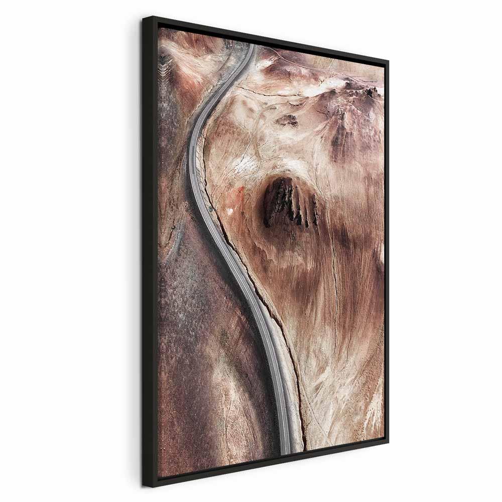 Lærredsbillede Mountain Serpentine lodret vægdekoration - 40 x 60 cm - I en sort træramme