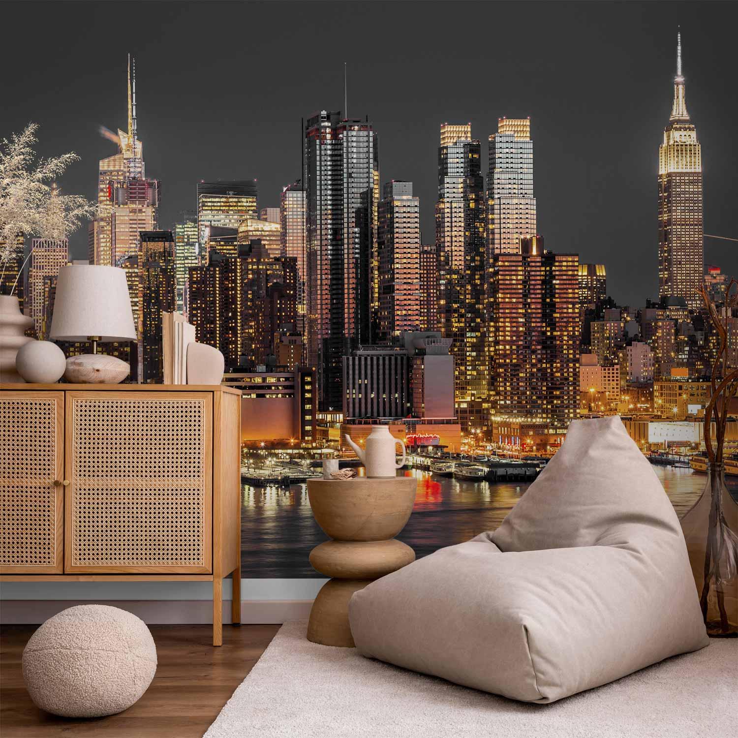 Fototapet NYC: Tusmørke - bymotiv med Manhattan om natten - 100 x 70 cm - Standard