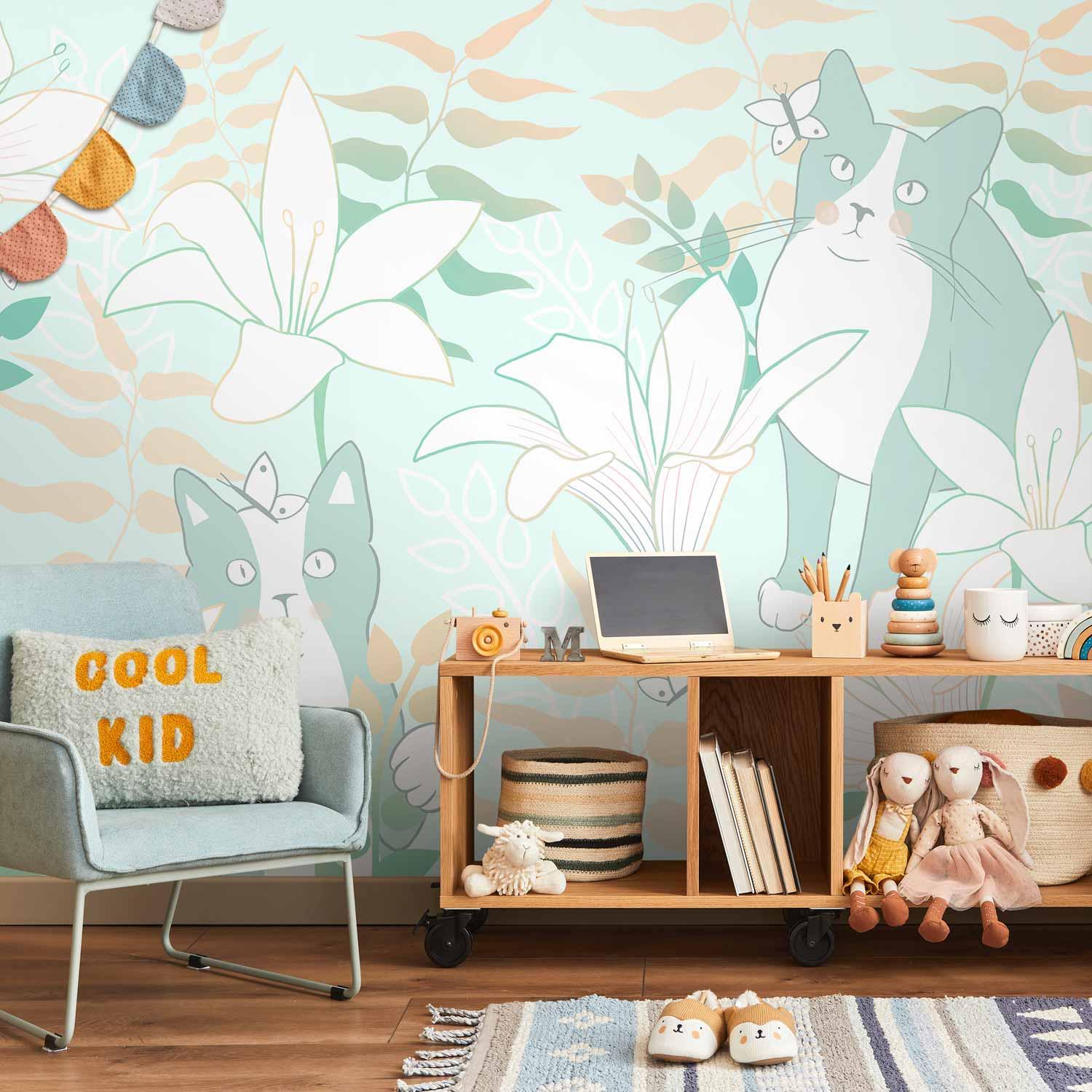 Fototapet Cat Matters - tredje variant med katte, blomster og sommerfugle - 450 x 315 cm - Standard