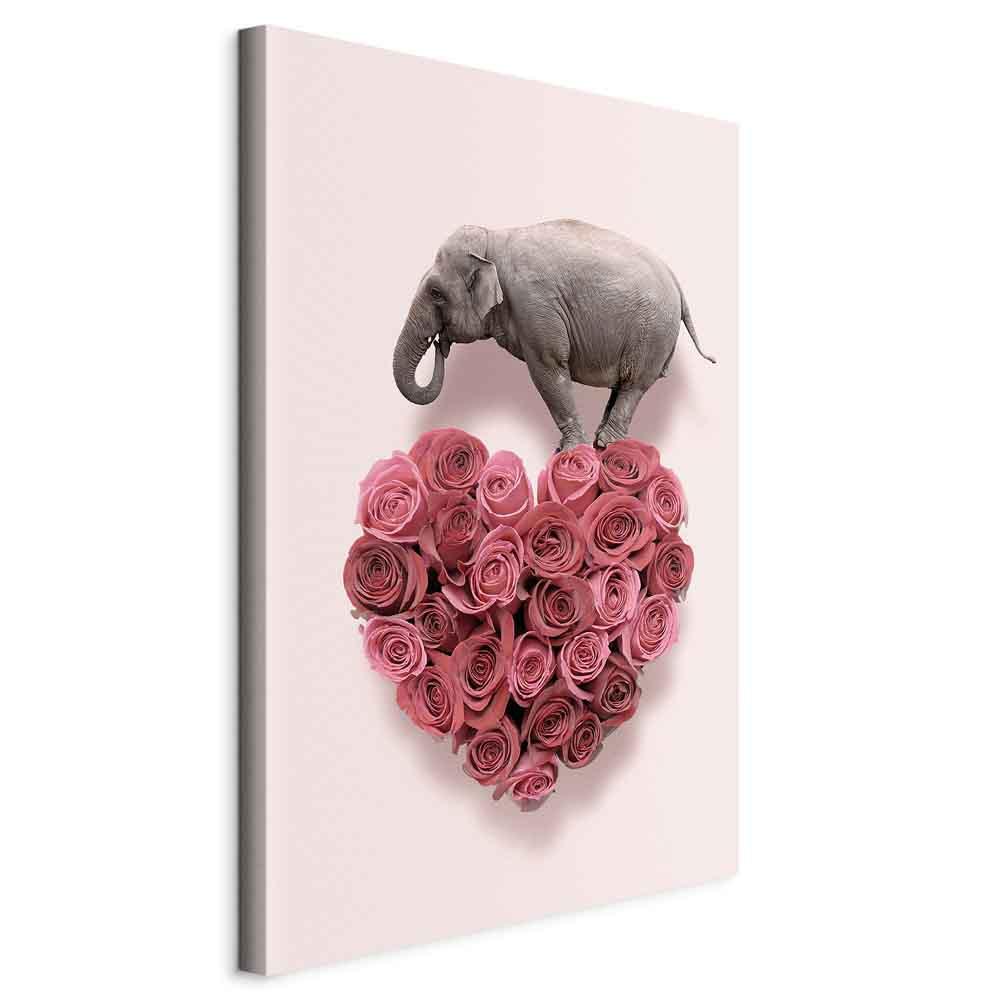 Lærredsbillede Elephant Lover - Elefant blandt lyserøde blomster, 1-delt vægdekoration - 60 x 90 cm - Standard