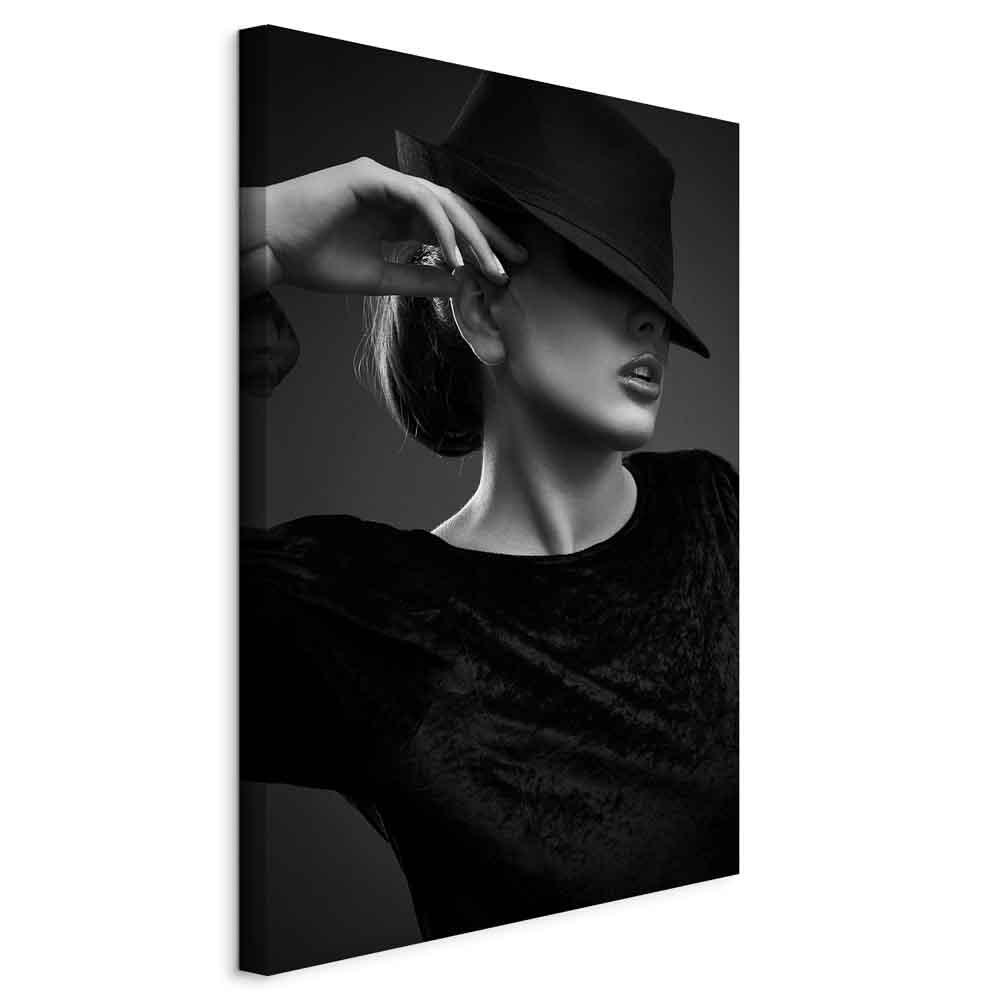 Lærredsbillede Drømmeren lodret - kvinde i sort/hvid - 40 x 60 cm - Standard