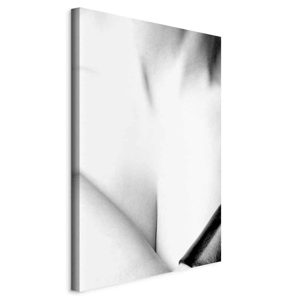 Lærredsbillede Grace 1 del - lodret vægdekoration med kvindemotiv - 80 x 120 cm - Standard