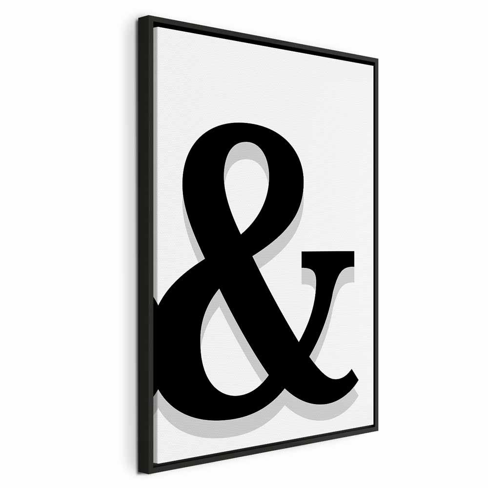 Lærredsbillede med dekorativt &-tegn i lodret format - 40 x 60 cm - I en sort træramme