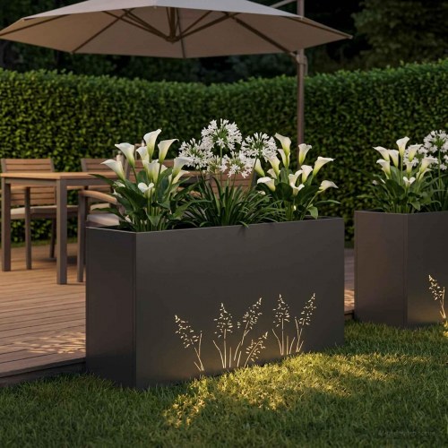 Blomsterkrukke til haven i sort koldvalset stål 100 x 30 x 49 cm