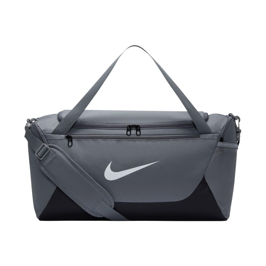 Nike Brasilia S træningstaske IB4394-084 - grå/sort duffeltaske med skulderrem