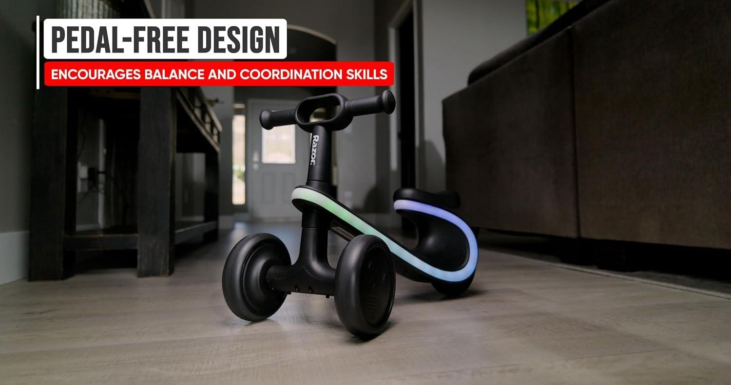 Razor Toddler Lightwave 3-hjulet børnekøretøj med LED-lys til inde og ude - sort