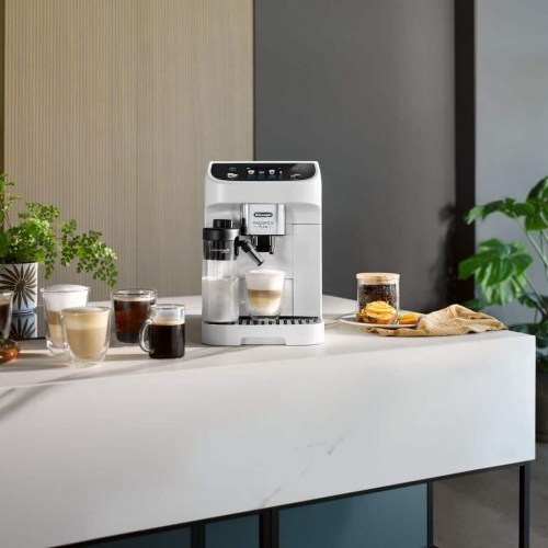 Fuldautomatisk espressomaskine De'Longhi Magnifica Plus ECAM320.60.W - hvid