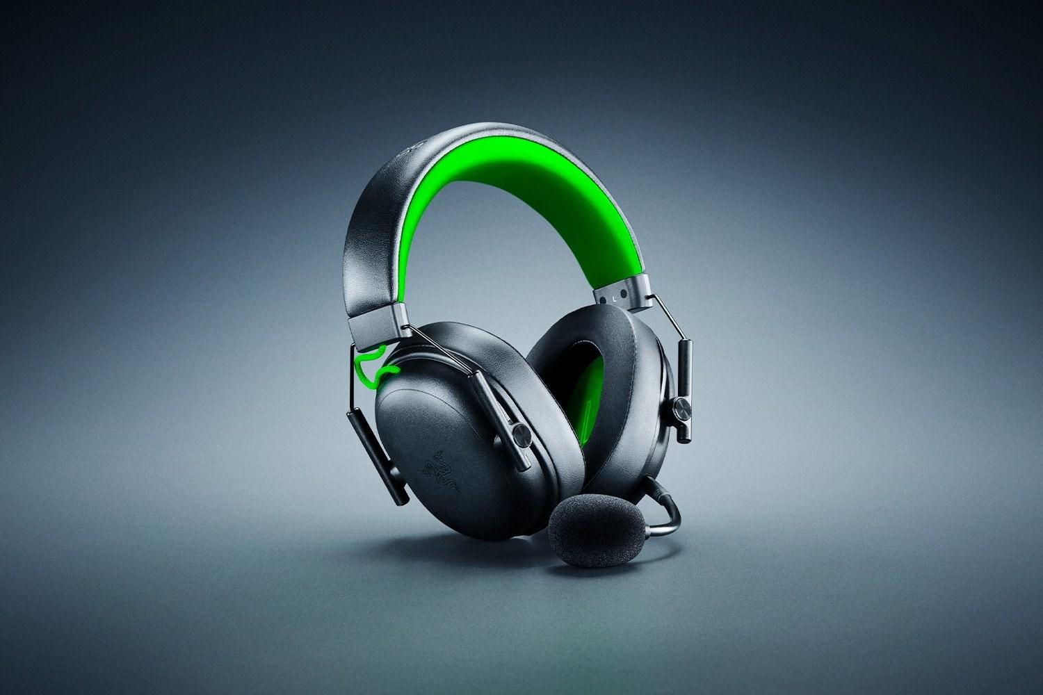 Razer BlackShark V3 X HyperSpeed gaming headset - kablet og trådløst, Bluetooth, sort/grøn