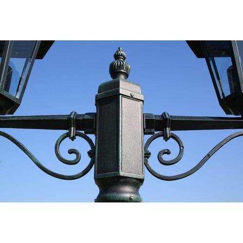 Lygtepæl med 2 arme 215 cm aluminium mørkegrøn/sort