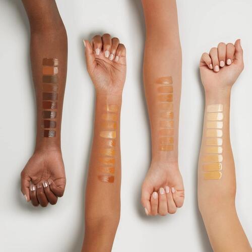 Flydende makeup foundation Essence Pretty Natural 240-warm honeycomb (30 ml)