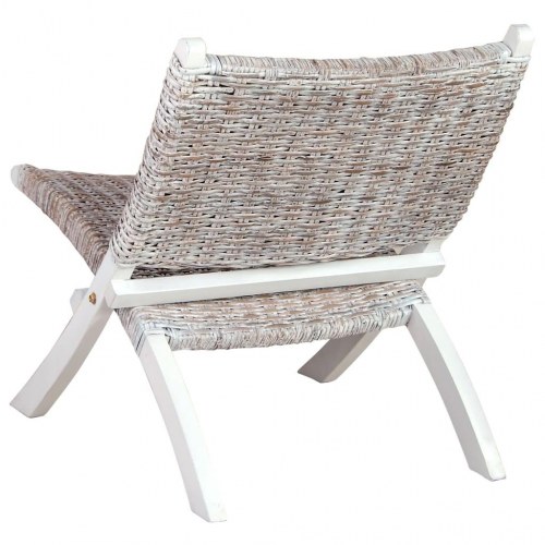 Afslapningsstol i kubu-rattan - hvidt stel i massivt mahognitræ, 60 × 77 × 70 cm