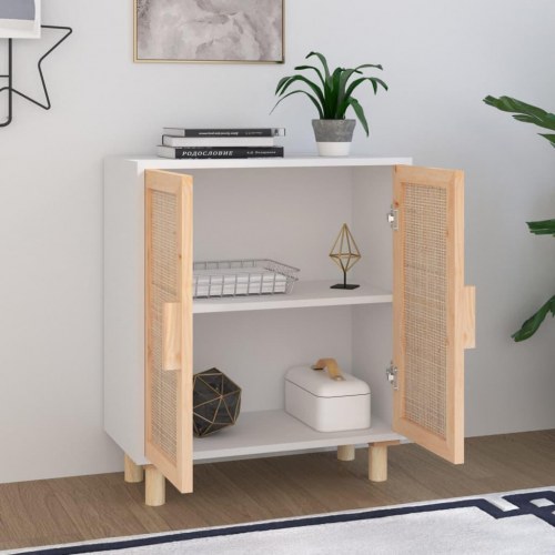 Skænk 60×30×70 cm - hvid med naturlig rattan og fyrretræsdetaljer