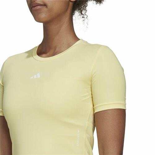 Kortærmet T-shirt til Kvinder Adidas Techfit Training Gul S