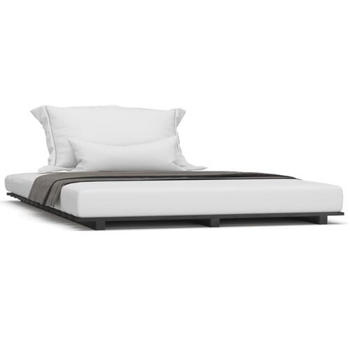 Sengeramme 135x190 cm massivt fyrretræ sort