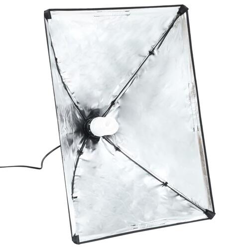 Fotostudiesæt med softbox-lamper og baggrund