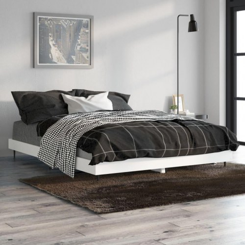 Sengestel 135 x 190 cm i hvidt konstrueret træ - med metalben