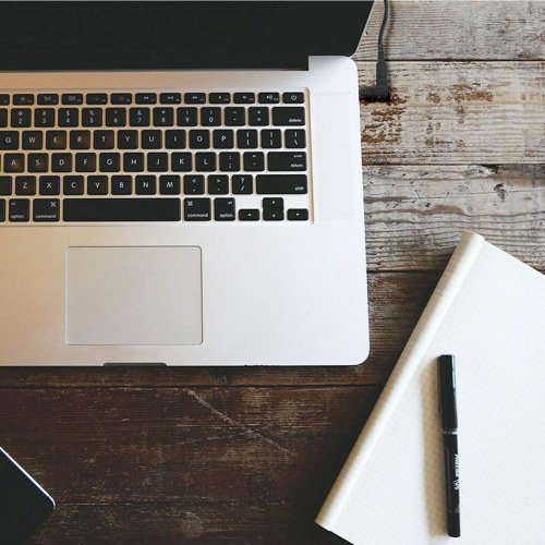 Qoltec laptop-oplader 51025 - 45 W EU-stik, sort