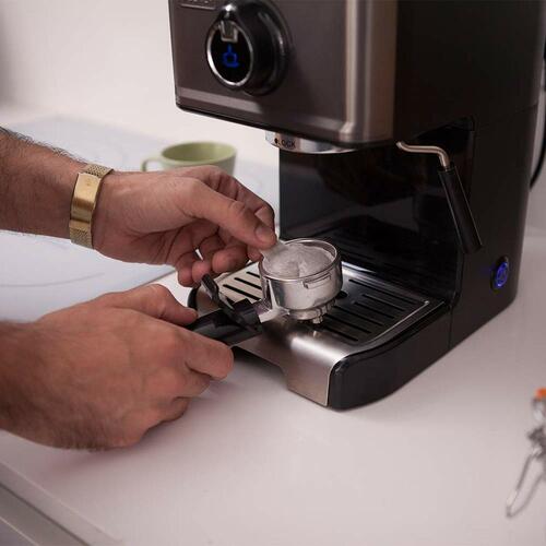 Hurtig manuel kaffemaskine Black & Decker ES9200010B 1,2 L Sort Sølvfarvet 2 Skodelice