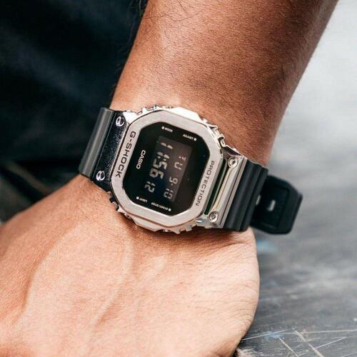 Unisex ur Casio Sort (OUTLET A+)