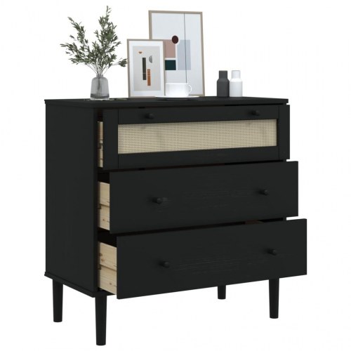 Kommode SENJA i massivt fyrretræ med rattanlook - 80×40×80 cm, sort