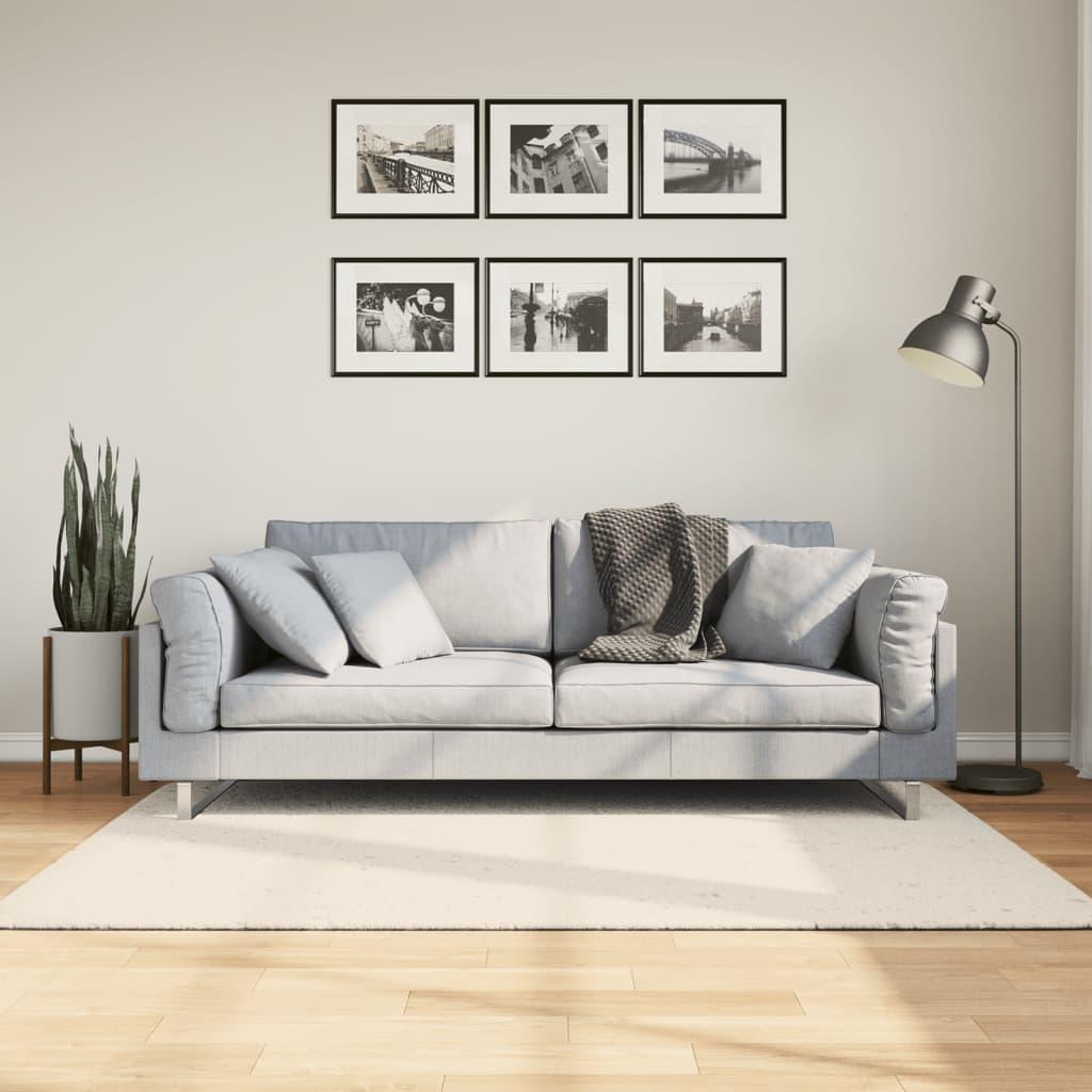 Gulvtæppe ISTAN 140x200 cm lang luv skinnende look cremefarvet