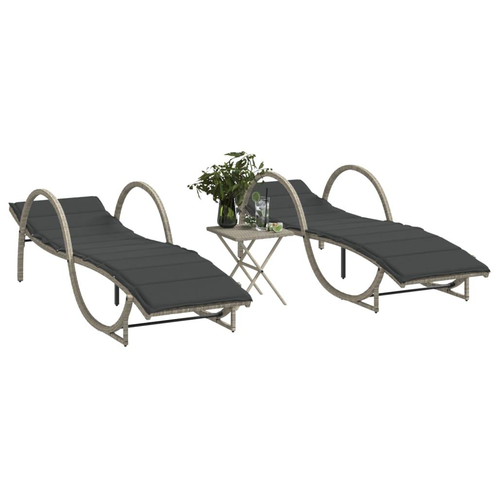 Liggestole 2 stk. med bord polyrattan lysegrå