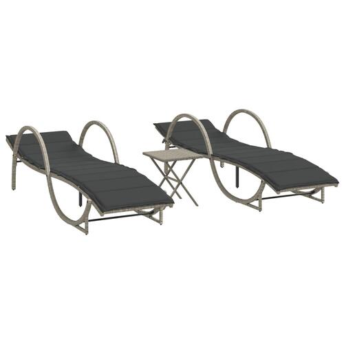 Liggestole 2 stk. med bord polyrattan lysegrå