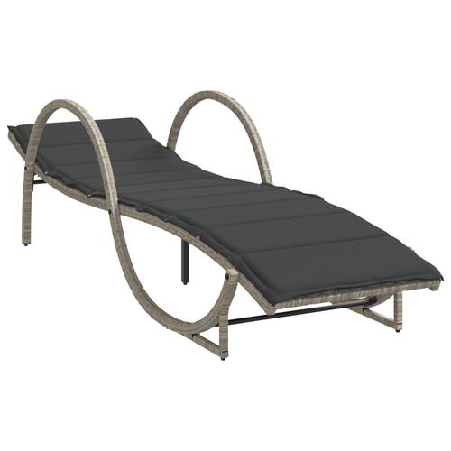 Liggestole 2 stk. med bord polyrattan lysegrå