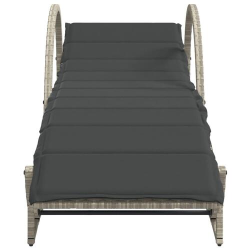 Liggestole 2 stk. med bord polyrattan lysegrå