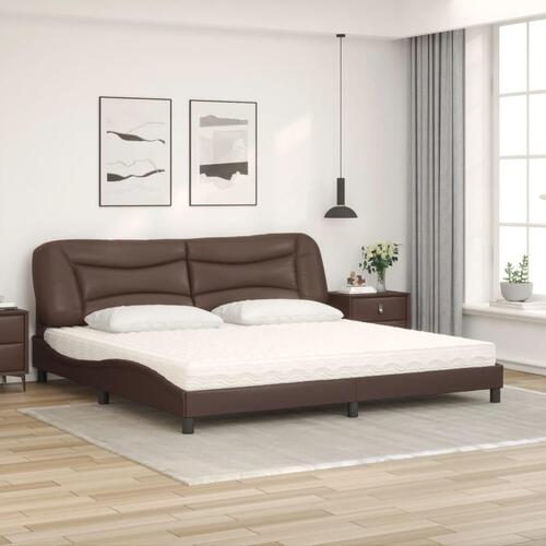 Seng med madras 200x200 cm kunstlæder brun