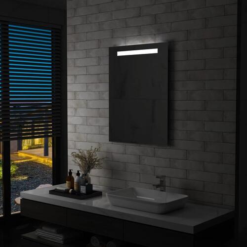 LED-vægspejl til badeværelset 60x80 cm