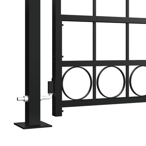 Hegnslåge med buet top og 2 pæle 105 x 204 cm sort