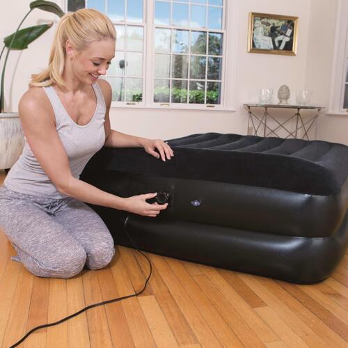 Bestway luftmadras Premium med indbygget pumpe 203 x 152 cm 67403