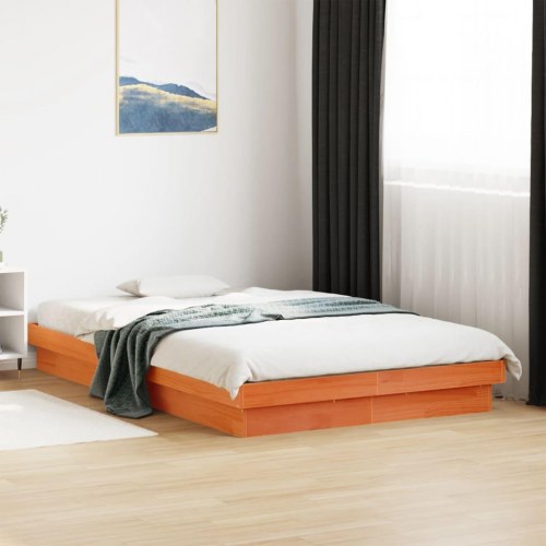 Sengeramme med LED-lys 135×190 cm - massivt fyrretræ, brun