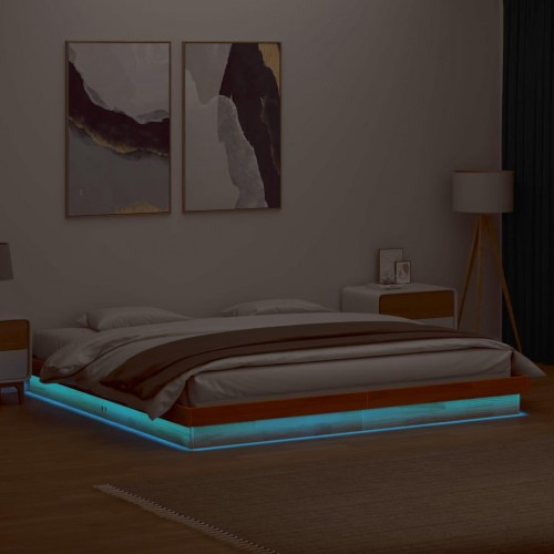 Sengeramme med LED-lys 200x200 cm - massivt fyrretræ, gyldenbrun