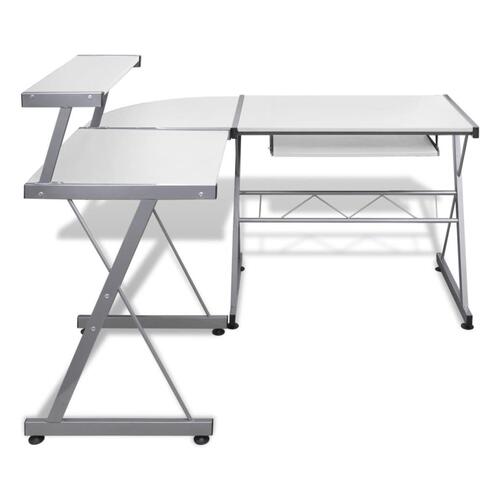Skrivebord 139x115cm i hvid
