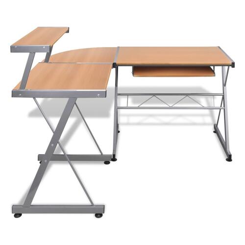 Skrivebord 139x115cm i brun