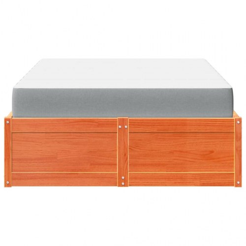 Seng med madras 140x190 cm massivt fyrretræ gyldenbrun