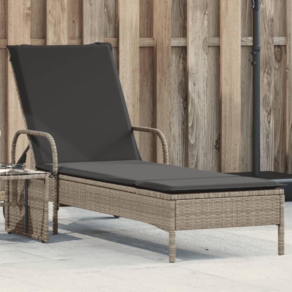 Liggestol med hjul og hynde polyrattan lysegrå