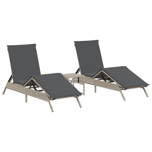 Liggestole 2 stk. med bord polyrattan lysegrå
