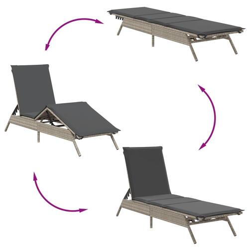 Liggestole 2 stk. med bord polyrattan lysegrå